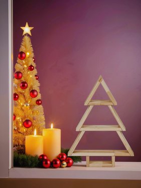 





                                                    ЛУНД ёлочка настольная